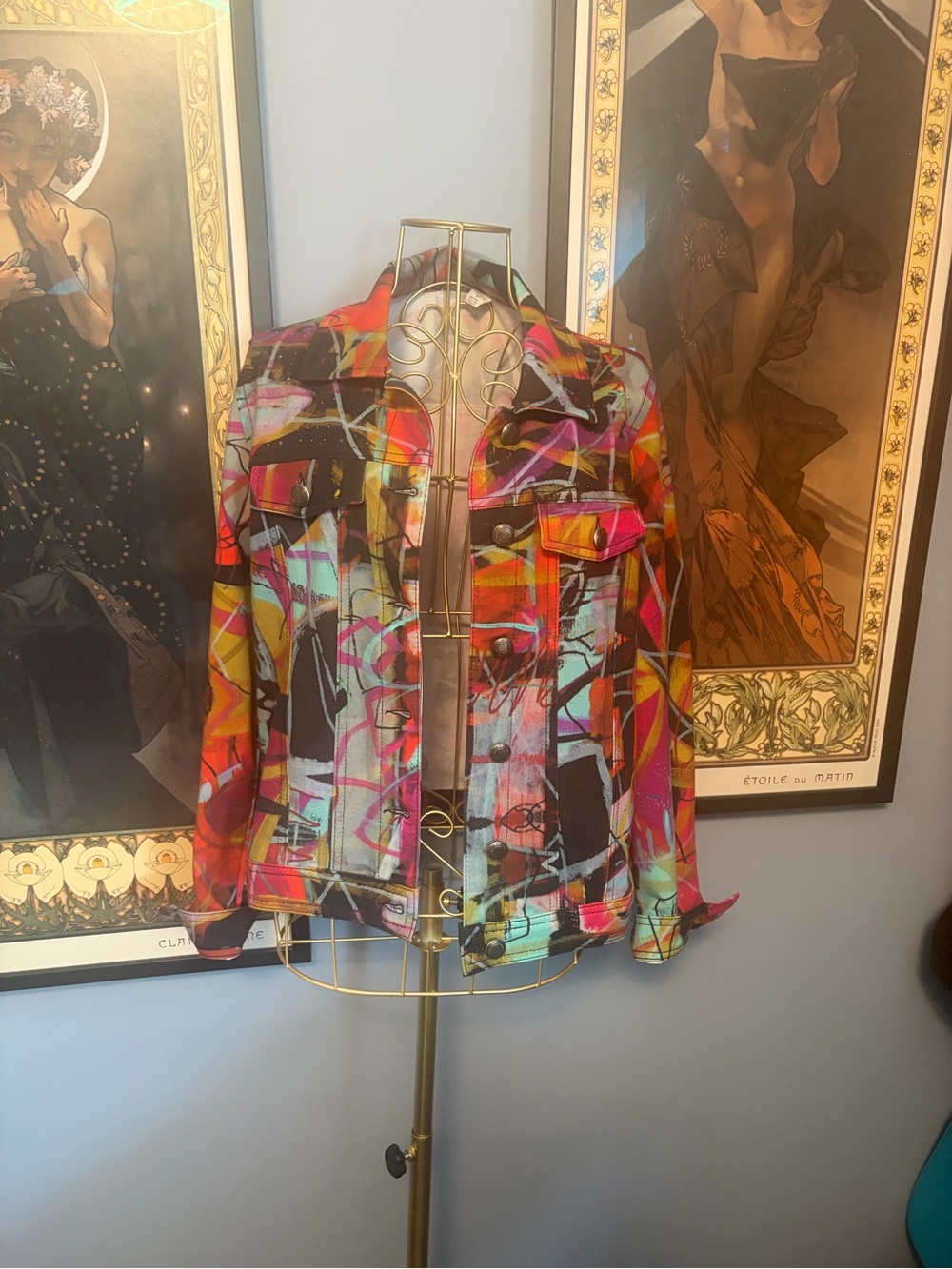 Vibrant Multicolor Graffiti Print Women's Jacket
